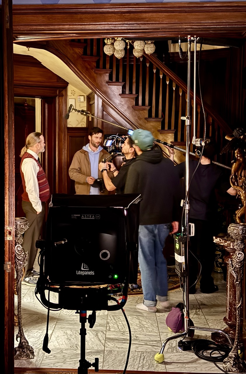 Aaron Daniel Annas on Set