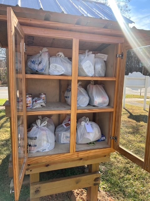 Tom Smith Fellows Delivering Thanksgiving Meals