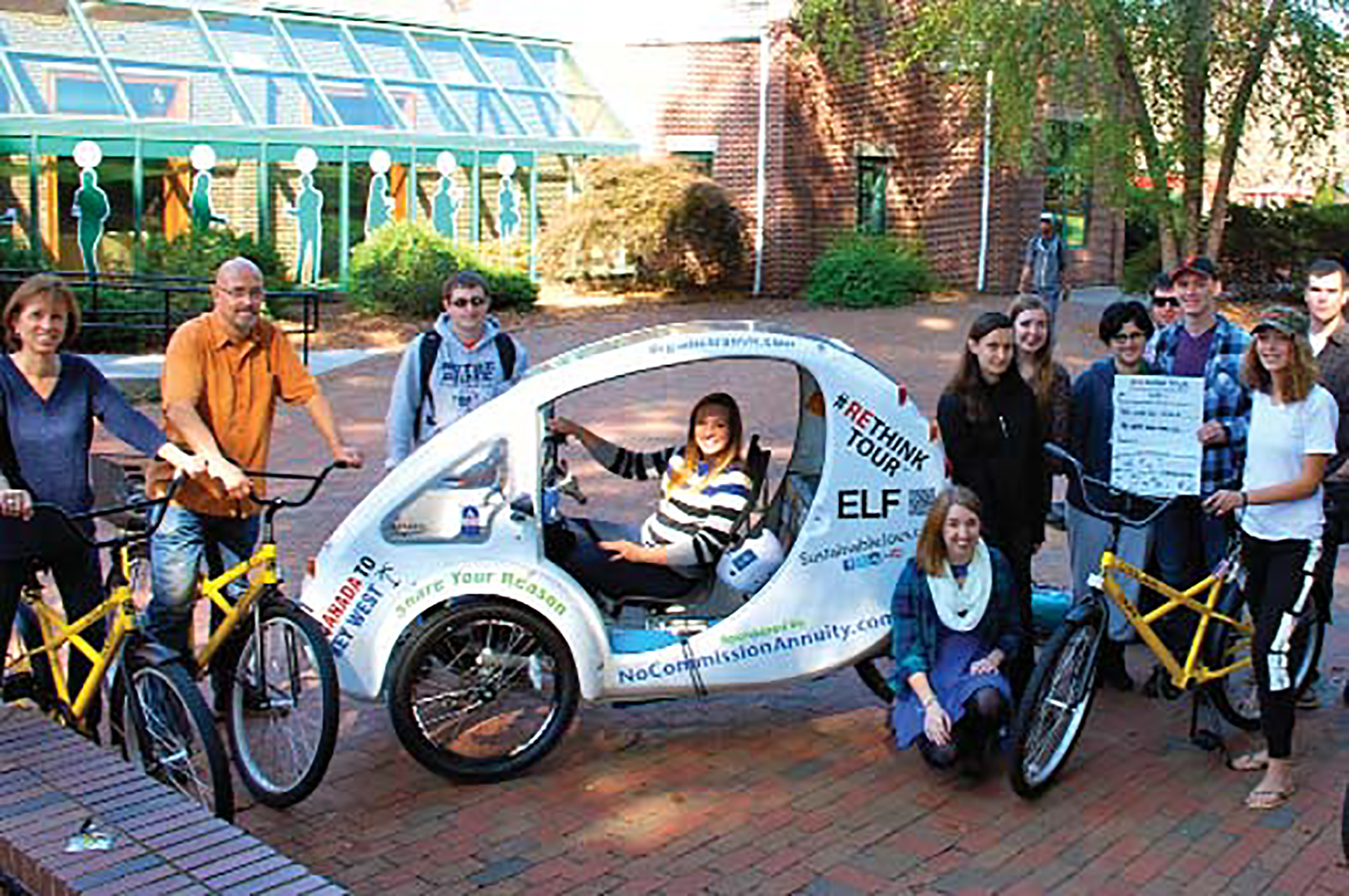 Students and Faculty during sustainability initiative