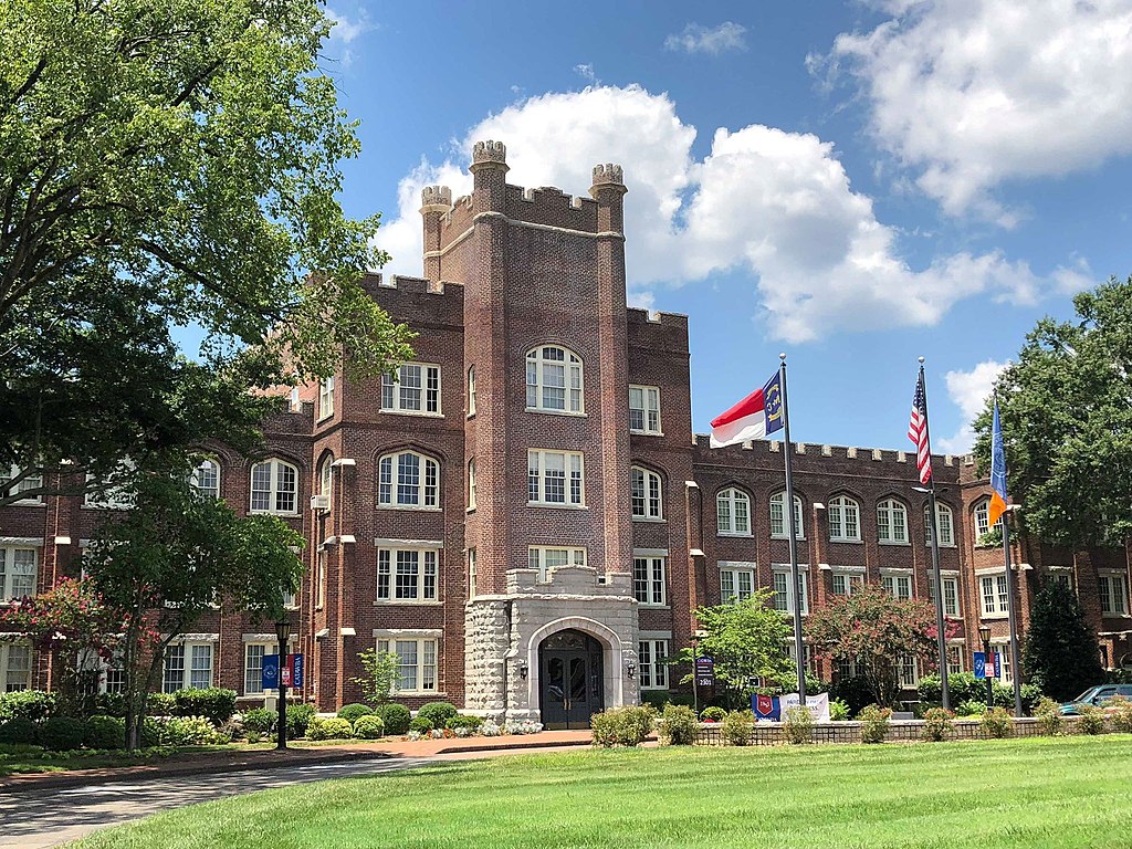 Administration building at Catawba College